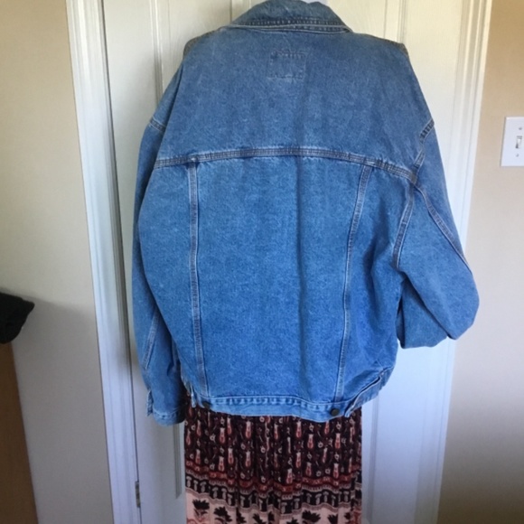 Classic Blue Denim Jacket - Picture 4 of 10